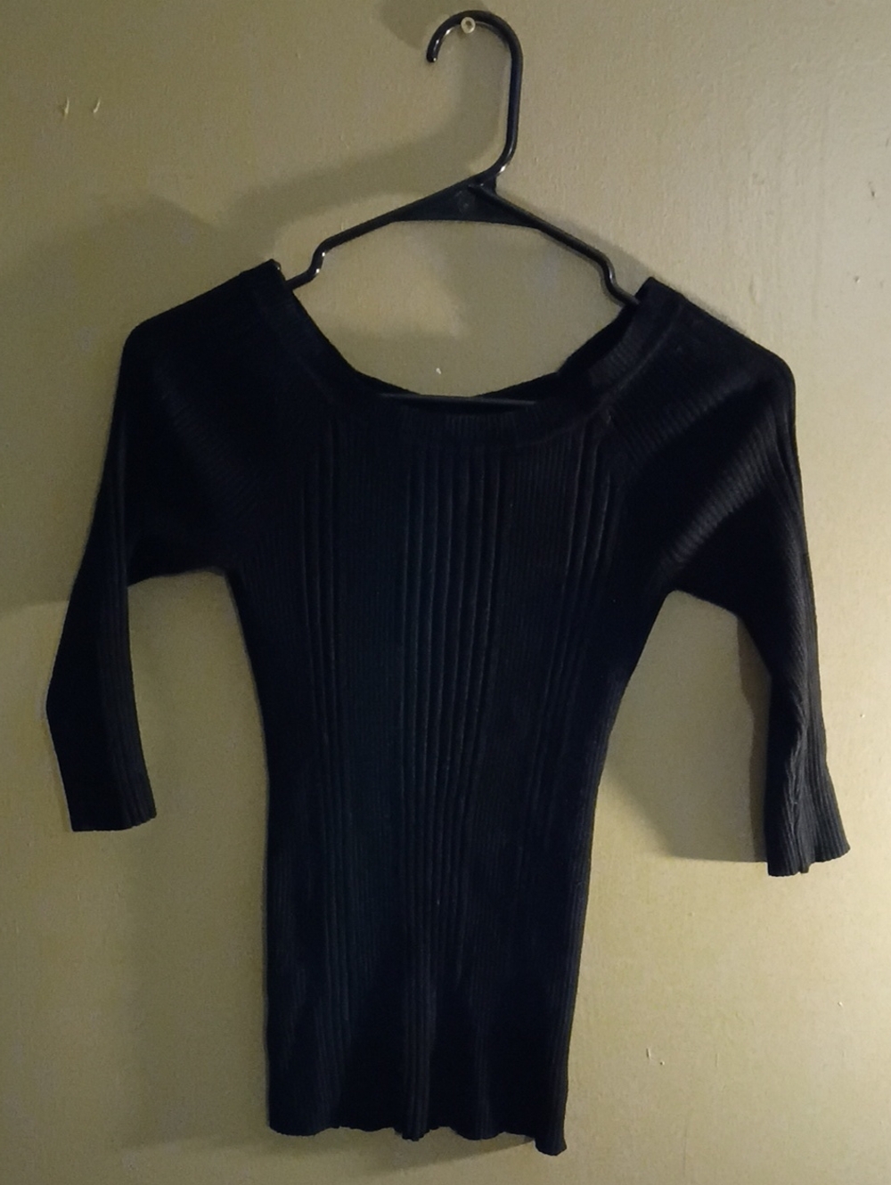 Mauri Black Ribbed Knit Top